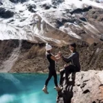 Pareja Laguna Humantay Roca Turquesa Cusco